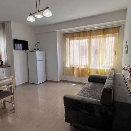 Mire Apartment *